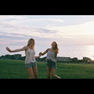 Meet your Posher, Caroline